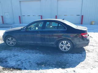 2008 Mercedes-Benz C-Class 3.0L Sport with VIN WDDGF54X38F132654, listed as a IAAI auction lot 41636322 with 184,131 mi miles. Bid and sale history available at carsss.com. Image 14.