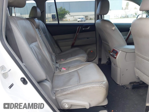 2011 Toyota Highlander Limited with VIN JTEDC3EHXB2002186, listed as a IAAI auction lot 41645915 with 367,650 mi miles and . Bid and sale history available at DreamBid. Image 8.