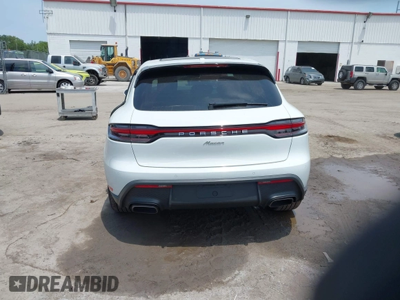 2022 Porsche Macan with VIN WP1AA2A54NLB07869, listed as a IAAI auction lot 42329019 with 41,613 mi miles and . Bid and sale history available at DreamBid. Image 16.