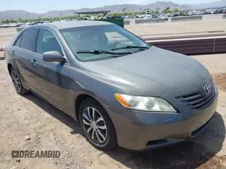 2007 Toyota Camry CE z VIN 4T1BE46K37U097929, wystawiony jako IAAI lot #42399803 z przebiegiem 200 491 mil mil oraz . Historia ofert i sprzedaży dostępna na DreamBid. Obrazek 1.