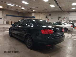 2012 Volkswagen Jetta SE with VIN 3VWDX7AJ5CM340420, listed as a IAAI auction lot 42269354 with 171,924 mi miles and . Bid and sale history available at DreamBid. Image 3.