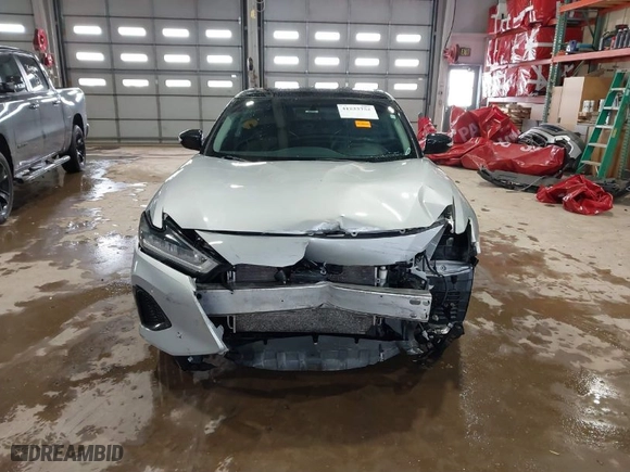2019 Nissan Maxima SV with VIN 1N4AA6AV1KC373134, listed as a IAAI auction lot 41533752 with 119,634 mi miles. Bid and sale history available at carsss.com. Image 12.