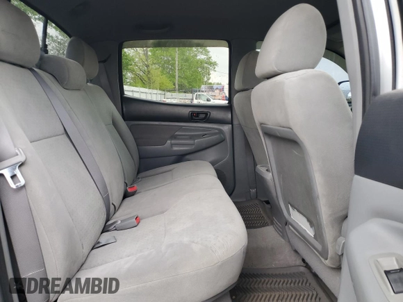 2005 Toyota Tacoma z VIN 5TEMU52N35Z126145, wystawiony jako Copart lot #55391105 z przebiegiem 150 046 mil mil oraz Szkoda całkowita • Salvage title. Historia ofert i sprzedaży dostępna na DreamBid. Obrazek 10.