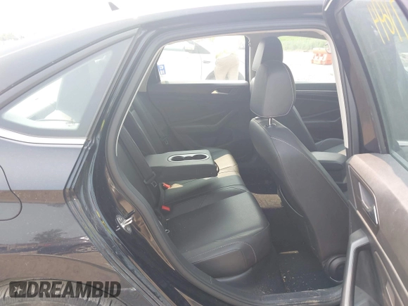2020 Volkswagen Jetta SEL z VIN 3VWEB7BU9LM023817, wystawiony jako IAAI lot #42371694 z przebiegiem 99 100 mil mil oraz . Historia ofert i sprzedaży dostępna na DreamBid. Obrazek 8.