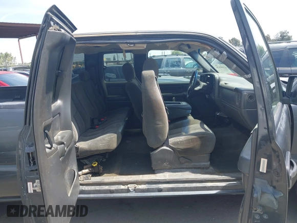2004 Chevrolet Silverado 1500 Work Truck with VIN 2GCEC19V341293632, listed as a IAAI auction lot 42160525 with 243,632 mi miles. Bid and sale history available at carsss.com. Image 8.