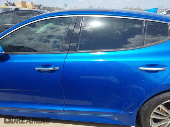 2018 Kia Stinger Premium with VIN KNAE25LA4J6014030, listed as a IAAI auction lot 41779050 with 151,471 mi miles. Bid and sale history available at carsss.com. Image 14.