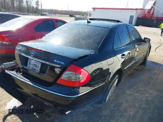 2007 Mercedes-Benz E-Class 3.5L with VIN WDBUF87X97B182554, listed as a IAAI auction lot 41815015 with 1 mi miles. Bid and sale history available at carsss.com. Image 4.