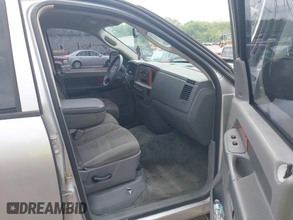 2006 Dodge 1500 SLT with VIN 1D7HU18296S675867, listed as a IAAI auction lot 42193879 with 176,009 mi miles and . Bid and sale history available at carsss.com. Image 5.