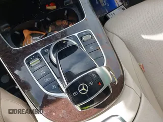 2020 Mercedes-Benz E 350 z VIN WDDZF8DBXLA704257, wystawiony jako IAAI lot #41248454 z przebiegiem 67 143 mil mil oraz . Historia ofert i sprzedaży dostępna na DreamBid. Obrazek 11.