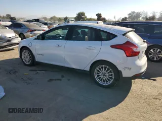 2014 Ford Focus Electric z VIN 1FADP3R47EL364156, wystawiony jako Copart lot #88815175 z przebiegiem 80 828 mil mil oraz Szkody całkowita. Historia ofert i sprzedaży dostępna na DreamBid. Obrazek 2.