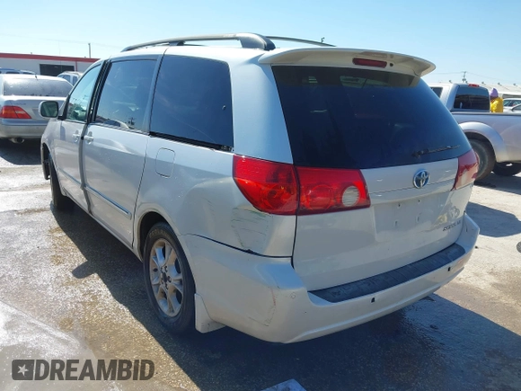 2006 Toyota Sienna XLE with VIN 5TDZA22C06S504271, listed as a IAAI auction lot 41573903 with 208,712 mi miles. Bid and sale history available at carsss.com. Image 3.