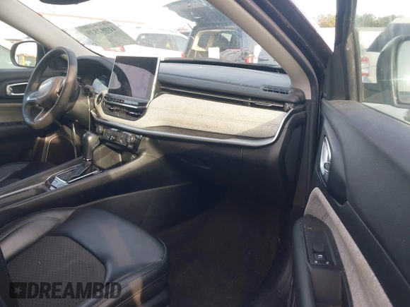 2022 Jeep Compass Latitude with VIN 3C4NJCBB3NT225221, listed as a IAAI auction lot 41092539 with 54,086 mi miles and . Bid and sale history available at carsss.com. Image 5.