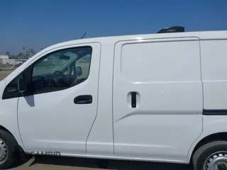 2019 Nissan NV200 SV with VIN 3N6CM0KN4KK710439, listed as a IAAI auction lot 42648330 with 33,060 mi miles and . Bid and sale history available at DreamBid. Image 15.