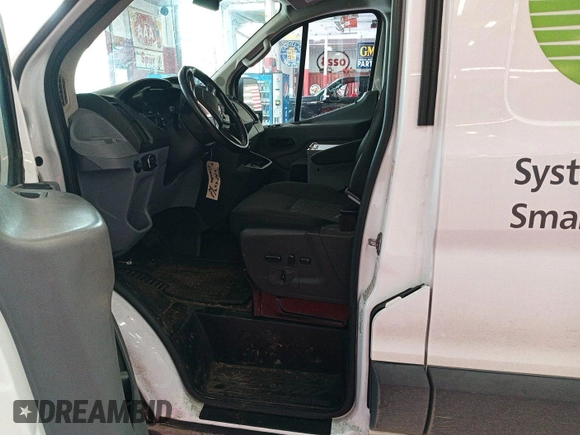 2018 Ford Transit с VIN 1FTYR1YG0JKB43939, выставлен на аукционе IAAI как лот 42788427 с пробегом 95 516 миль миль и . История ставок и продаж доступна на DreamBid. Изображение 17.