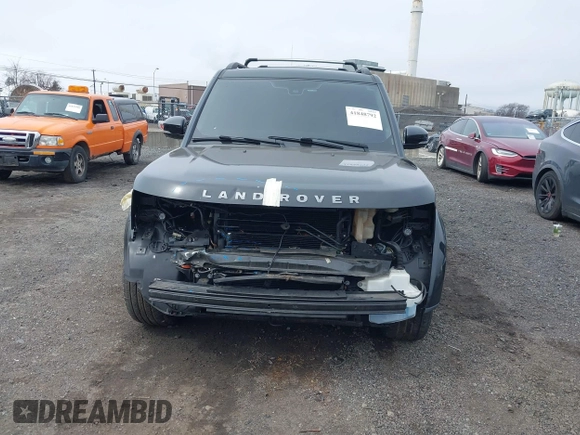 2016 Land Rover LR4 HSE z VIN SALAG2V65GA797187, wystawiony jako IAAI lot #41848792 z przebiegiem 92 368 mil mil oraz . Historia ofert i sprzedaży dostępna na DreamBid. Obrazek 6.