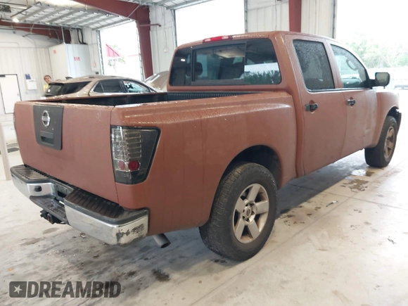 2007 Nissan Titan XE with VIN 1N6BA07A57N233449, listed as a IAAI auction lot 41381833 with 176,720 mi miles. Bid and sale history available at carsss.com. Image 4.