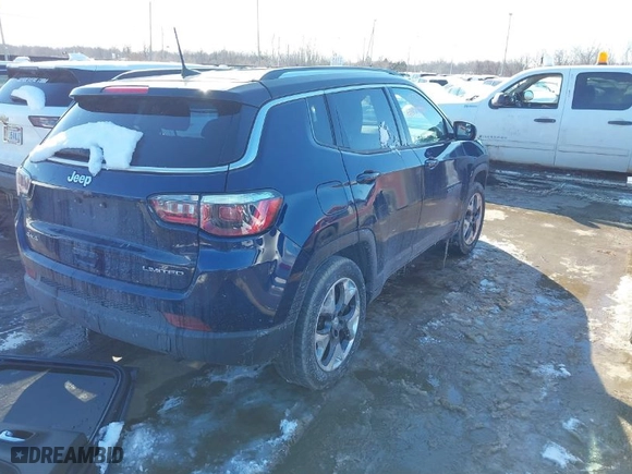 2020 Jeep Compass Limited with VIN 3C4NJDCB2LT164526, listed as a IAAI auction lot 41554242 with 117,449 mi miles. Bid and sale history available at carsss.com. Image 4.