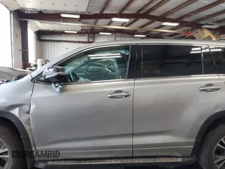2017 Toyota Highlander LE with VIN 5TDBZRFH5HS377917, listed as a IAAI auction lot 42488526 with 63,460 mi miles and . Bid and sale history available at DreamBid. Image 15.