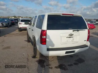 2008 Chevrolet Tahoe Police with VIN 1GNEC03088R276742, listed as a IAAI auction lot 41753762 with 86,095 mi miles and . Bid and sale history available at DreamBid. Image 3.