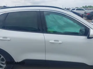 2021 Ford Escape SE с VIN 1FMCU0G6XMUA26997, выставлен на аукционе IAAI как лот 42163518 с пробегом 107 714 миль миль и . История ставок и продаж доступна на DreamBid. Изображение 13.