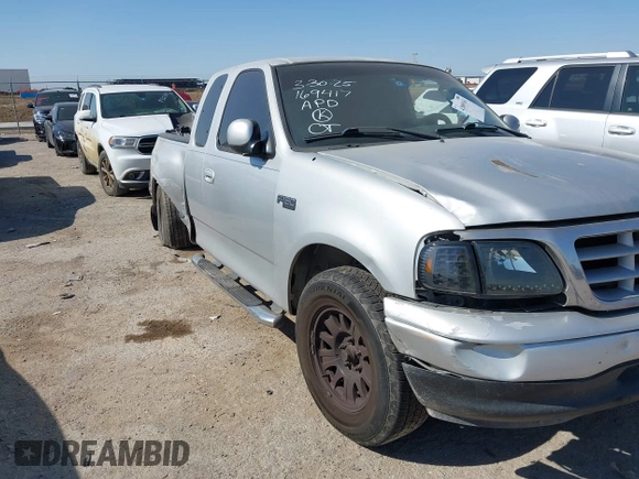 2003 Ford F-150 XL с VIN 1FTRX07W83KB40268, выставлен на аукционе IAAI как лот 42009163 с пробегом 243 836 миль миль и . История ставок и продаж доступна на DreamBid. Изображение 12.