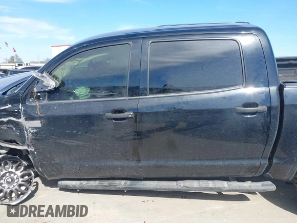 2018 Toyota Tundra SR5 z VIN 5TFDW5F12JX694518, wystawiony jako IAAI lot #41663831 z przebiegiem 183 220 mil mil oraz . Historia ofert i sprzedaży dostępna na DreamBid. Obrazek 15.