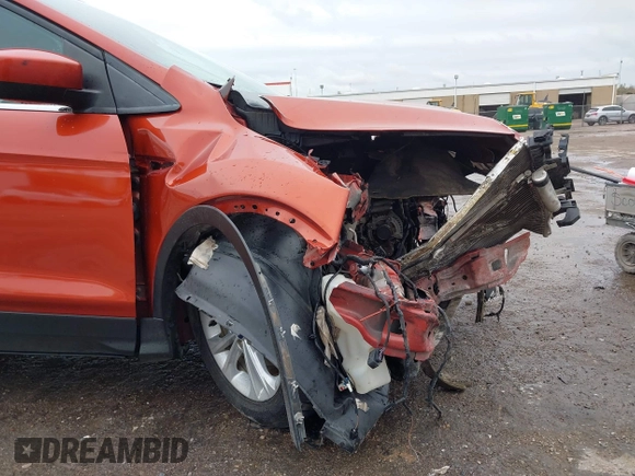 2019 Ford Escape SE z VIN 1FMCU0GD2KUC52592, wystawiony jako IAAI lot #41939458 z przebiegiem 101 029 mil mil oraz . Historia ofert i sprzedaży dostępna na DreamBid. Obrazek 6.