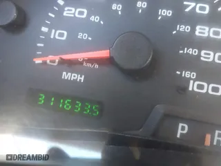 2004 Ford Super Duty F-250 XL with VIN 1FTNW21P74EA03546, listed as a IAAI auction lot 41745748 with 311,633 mi miles. Bid and sale history available at carsss.com. Image 15.