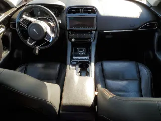 2018 Jaguar F-Pace 25t Prestige z VIN SADCK2FX3JA256060, wystawiony jako Copart lot #88575935 z przebiegiem 99 550 mil mil oraz Szkoda całkowita • Salvage title. Historia ofert i sprzedaży dostępna na DreamBid. Obrazek 8.