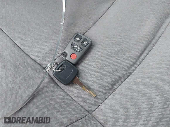 2000 Volvo V40 с VIN YV1VW2554YF430377, выставлен на аукционе IAAI как лот 40954938 с пробегом 117 378 миль миль и . История ставок и продаж доступна на DreamBid. Изображение 11.