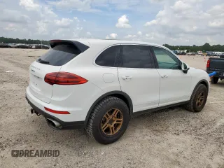 2016 Porsche Cayenne with VIN WP1AA2A28GLA08786, listed as a Copart auction lot 65449985 with 189,718 mi miles and Clean title. Bid and sale history available at DreamBid. Image 3.