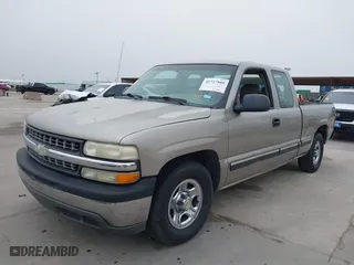 2002 Chevrolet Silverado 1500 LS with VIN 2GCEC19V321217096, listed as a IAAI auction lot 41727809 with 273,315 mi miles. Bid and sale history available at carsss.com. Image 19.