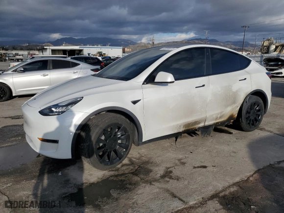 2020 Tesla Model Y Long Range with VIN 5YJYGDEE5LF040347, listed as a Copart auction lot 45598615 with 72,179 mi miles and Salvage Title. Bid and sale history available at carsss.com. Image 1.