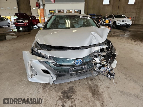 2017 Toyota Prius Plus with VIN JTDKARFP3H3060878, listed as a Copart auction lot 64452005 with 94,367 mi miles and Salvage title. Bid and sale history available at DreamBid. Image 5.