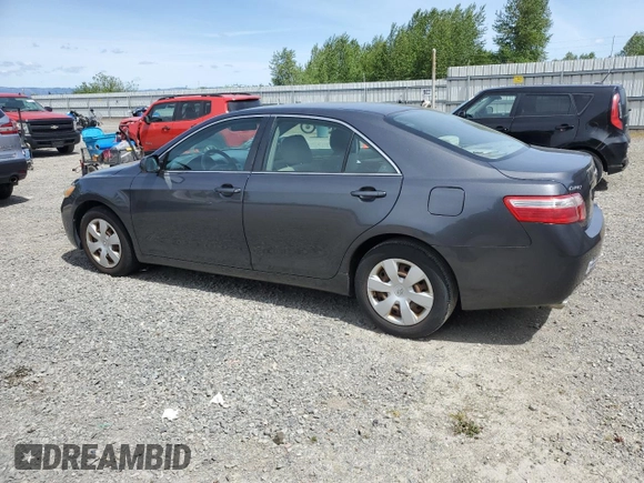 2008 Toyota Camry LE z VIN 4T1BK46K38U564521, wystawiony jako Copart lot #56508825 z przebiegiem 238 689 mil mil oraz Czysty tytuł • Clean title. Historia ofert i sprzedaży dostępna na DreamBid. Obrazek 2.