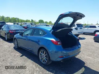 2018 Mazda 3 Touring z VIN 3MZBN1L38JM185142, wystawiony jako IAAI lot #42004450 z przebiegiem 172 096 mil mil oraz . Historia ofert i sprzedaży dostępna na DreamBid. Obrazek 3.
