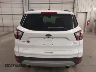 2018 Ford Escape SE z VIN 1FMCU9GD2JUB17518, wystawiony jako IAAI lot #41919245 z przebiegiem 102 626 mil mil oraz . Historia ofert i sprzedaży dostępna na DreamBid. Obrazek 17.