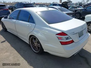2009 Mercedes-Benz S-Class 5.5L V8 with VIN WDDNG71X09A272339, listed as a IAAI auction lot 41855197 with 130,972 mi miles. Bid and sale history available at carsss.com. Image 3.