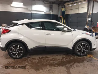 2019 Toyota C-HR XLE z VIN NMTKHMBX5KR073091, wystawiony jako IAAI lot #42190807 z przebiegiem 41 654 mil mil oraz . Historia ofert i sprzedaży dostępna na DreamBid. Obrazek 13.