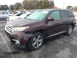 2011 Toyota Highlander Limited with VIN 5TDYK3EH2BS024104, listed as a IAAI auction lot 40974692 with 438,182 mi miles and . Bid and sale history available at DreamBid. Image 17.