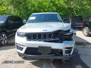 2024 Jeep Grand Cherokee с VIN 1C4RJYB67R8516567, выставлен на аукционе IAAI как лот 42549116 с пробегом 43 307 миль миль и . История ставок и продаж доступна на DreamBid. Изображение 12.