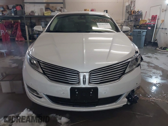 2014 Lincoln MKZ with VIN 3LN6L2J92ER836146, listed as a IAAI auction lot 41583343 with 130,613 mi miles. Bid and sale history available at carsss.com. Image 13.