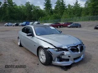 2007 BMW 3 Series 328xi z VIN WBAWC33587PC86076, wystawiony jako IAAI lot #42695543 z przebiegiem 158 141 mil mil oraz . Historia ofert i sprzedaży dostępna na DreamBid. Obrazek 1.