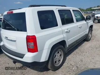 2017 Jeep Patriot Sport with VIN 1C4NJPBA6HD149261, listed as a IAAI auction lot 42192658 with 213,364 mi miles and . Bid and sale history available at DreamBid. Image 4.