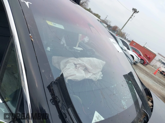 2017 Tesla Model X 90D z VIN 5YJXCBE26HF044710, wystawiony jako IAAI lot #40816228 z przebiegiem Nie podano mil oraz . Historia ofert i sprzedaży dostępna na DreamBid. Obrazek 19.