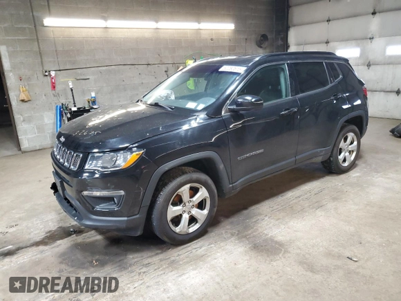 2019 Jeep Compass Latitude z VIN 3C4NJDBB6KT629924, wystawiony jako Copart lot #52282615 z przebiegiem 84 373 mil mil oraz Szkoda całkowita • Salvage title. Historia ofert i sprzedaży dostępna na DreamBid. Obrazek 1.