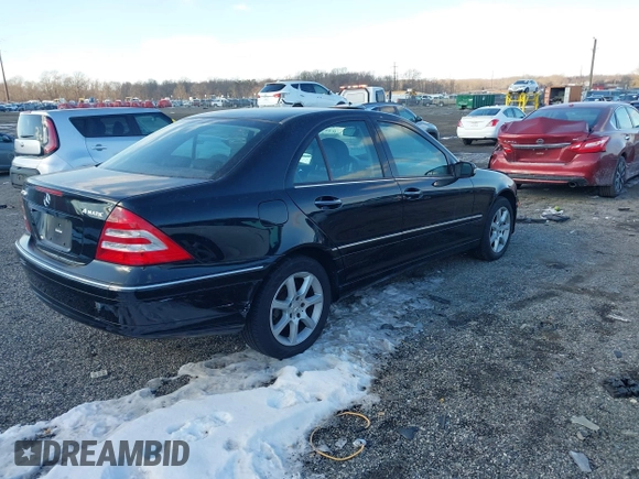 2007 Mercedes-Benz C 280 Luxury z VIN WDBRF92H07F895573, wystawiony jako IAAI lot #41342955 z przebiegiem 77 221 mil mil oraz . Historia ofert i sprzedaży dostępna na DreamBid. Obrazek 4.