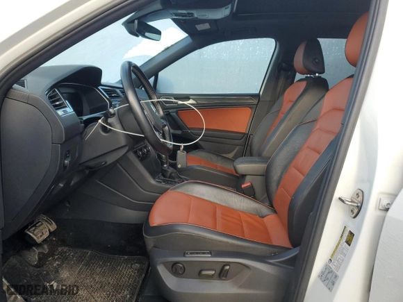 2018 Volkswagen Tiguan SEL Premium with VIN 3VV4B7AX2JM153253, listed as a Copart auction lot 47080015 with 111,064 mi miles and Salvage Title. Bid and sale history available at carsss.com. Image 7.