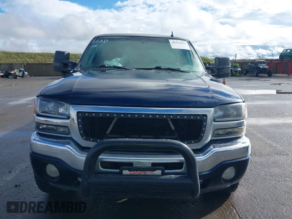 2006 GMC Sierra 1500 SLE1 z VIN 2GTEC13T561238691, wystawiony jako IAAI lot #41579152 z przebiegiem 147 026 mil mil oraz . Historia ofert i sprzedaży dostępna na DreamBid. Obrazek 12.