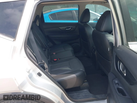 2015 Nissan Rogue SL with VIN 5N1AT2MT2FC875854, listed as a IAAI auction lot 41921295 with 44,055 mi miles. Bid and sale history available at carsss.com. Image 8.
